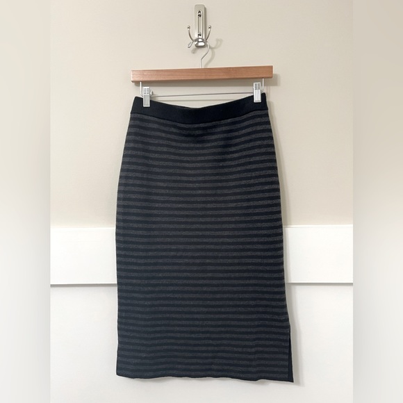 Eileen Fisher Fine Merino Double-knit Black & Gray Stripe Knee Skirt Size XS - Picture 4 of 7